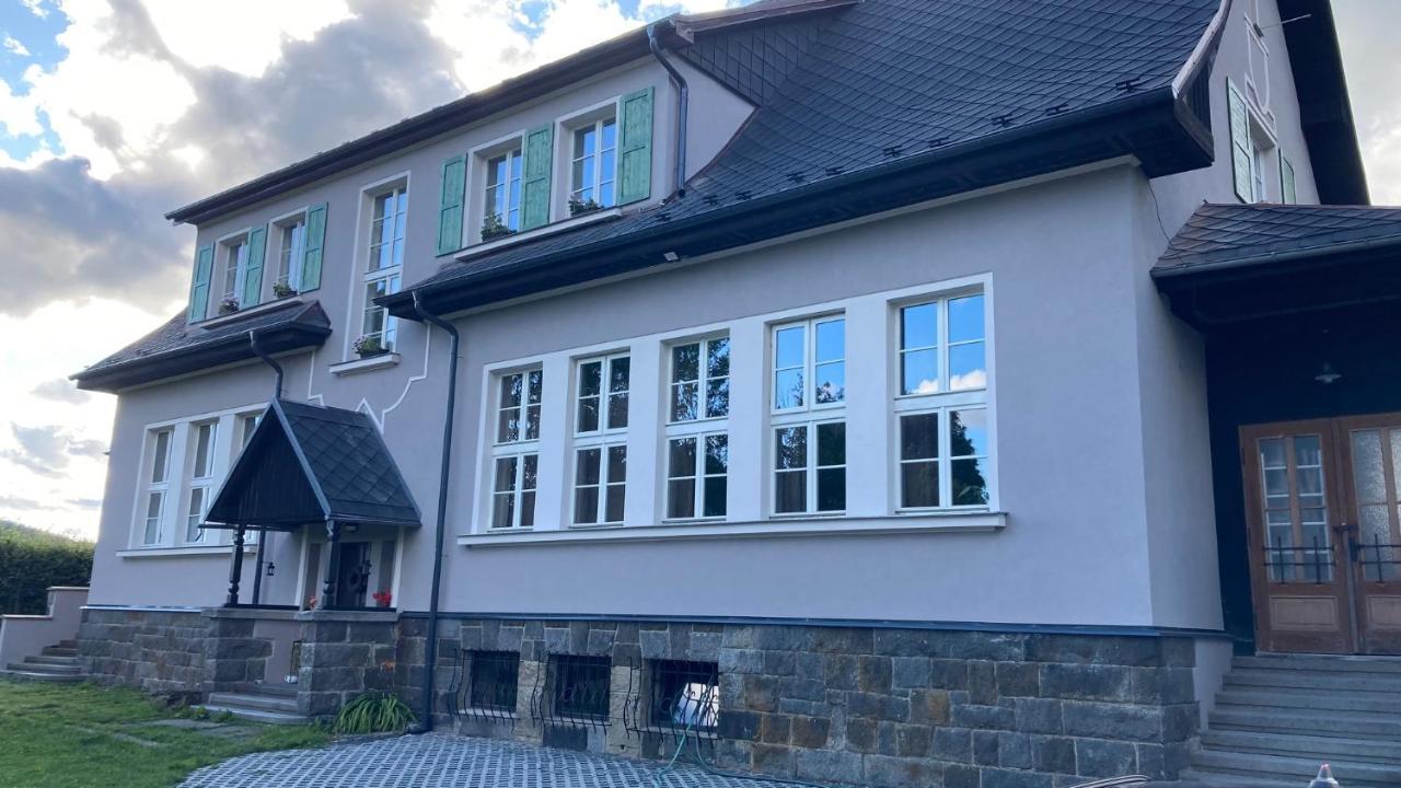 Apartmány Česká Škola Lipova (Decin) Exterior foto
